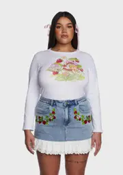 [Dolls Kill X Strawberry Shortcake] Plus World Of Friends Cropped Tee