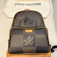 在飛比找PopChill優惠-[二手] Louis Vuitton backpack 背包