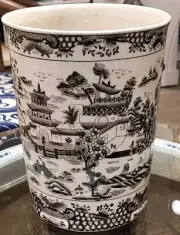 Porcelain Trash Can/Wastebasket -Black Willow -10" H