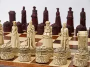 Berkeley Scottish Themed Ornamental Chess Set (cream and red, no board)