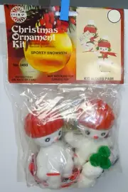 Vintage NOS Walco SPORTY SNOWMEN Christmas Ornament Craft Kit Beaded & Sequined