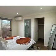 Newly Renovated House With Comfy Beds Netflix & Wi-fi