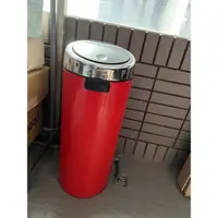 在飛比找蝦皮購物優惠-二手 Brabantia 23-30L 按壓式垃圾桶