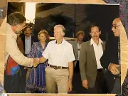 PRESIDENT JIMMY CARTER WITH FIRST LADY ROSALYNN CARTER - 8X10 Candid PHOTO