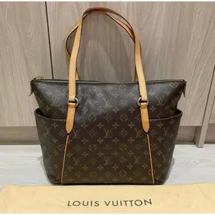 LV 🔅Louis Vuitton M56689新經典雙口袋拉鍊肩背包 天心包