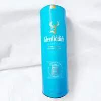 在飛比找蝦皮購物優惠-Glenfiddich藍色直立三角柱酒紙筒 (裝潢、擺飾、拍