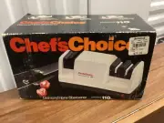VINTAGE CHEF’S CHOICE DIAMOND HONE SHARPENER