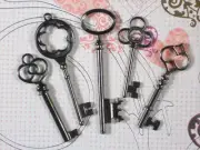 25 Skeleton Keys Large & XL Pendants Gun Metal Wedding Vintage Style #K13 -25