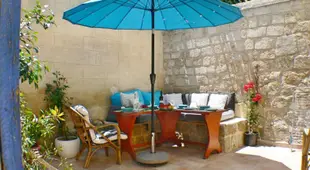 Maison Roxanne & Maisonette in medieval city by Rhodes4vacation