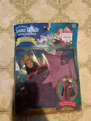 1992 Disneys Snow White and the Seven Dwarfs The Queen Mask n Costume Playset