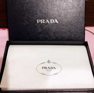 PRADA 信封式長夾