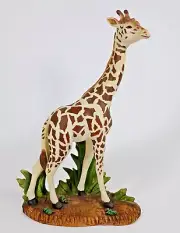 Vintage 1986 Andrea by Sadek Giraffe Figure #7664. 8.5 Inch Statue.