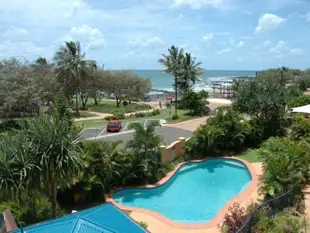 卡茨巴咖拉海灘汽車旅館Kacys Bargara Beach Motel