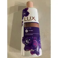 在飛比找蝦皮購物優惠-限台中自取 滿千贈品 LUX 麗仕精油香氛沐浴乳 媚惑幽香 