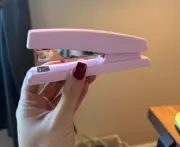 Desktop Office Stapler 25 Sheet Capacity Includes 1000 Staples & Remover Pink
