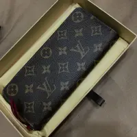 在飛比找蝦皮購物優惠-全新 LV Louis Vuitton M60742 長夾