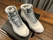 The North Face Women’s Back-To-Berkeley III Sport WP Hiking Boots Sz 8