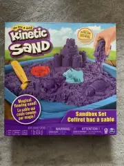 Kinetic Sand, Sandbox Playset with 1lb of Purple and 3 Molds, for Ages 3 and up