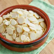 Regal Blanched Sliced Almonds 5 lb. WS-999ALBLSL5