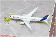 1:400 GeminiJets LATAM BOEING B787-9 Airplane Diecast Plane Aircraft Model