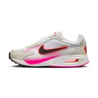 在飛比找momo購物網優惠-【NIKE 耐吉】Air Max Solo 女鞋 白粉色 A