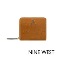 在飛比找PChome24h購物優惠-NINE WEST LINNETTE 純色方型拉鍊短夾-橙黃