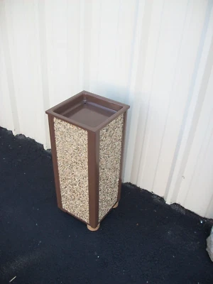 Howard Aspen Ash Tray with desert stone brown panals Metal (R40-201PL)