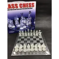 在飛比找蝦皮購物優惠-玻璃 水晶 象棋 西洋棋 室內 休閑 娛樂 家庭 聚會 兒童