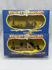 Britains Knights Of The Sword 7787 & 7788 Catapults 4 Silver & 4 Storm Knights