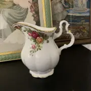 VINTAGE ROYAL ALBERT OLD COUNTRY ROSE 32 OZ PITCHER New