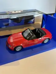 UT MODELS BMW Z3 ROADSTER 1/18 RED DIE CAST MODEL CAR.