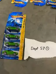 (4) 2007 Hot Wheels New Models 01/36 Dodge Challenger Concept green 001/180