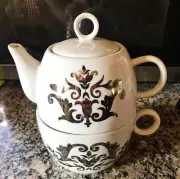 White Mug And Teapot Set