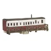 Bachmann 44-0150R Scenecraft OO Gauge Holiday Coach (Red & White) NEW