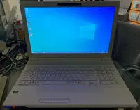 在飛比找Yahoo!奇摩拍賣優惠-【二手筆電】Fujitsu AH532  15.6吋大螢幕獨