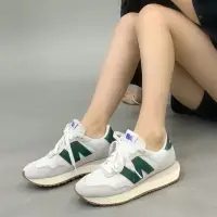 在飛比找蝦皮購物優惠-NEW BALANCE 237 NB 淺粉橘 復古綠 WS2