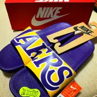 在飛比找蝦皮購物優惠-Nike Lakers benassi Solarsoft 