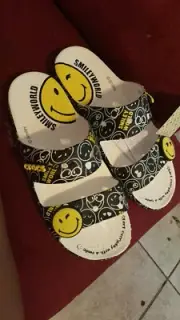 crocs smiley double strap sandals 8m10w