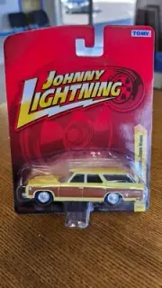 2012 Johnny Lightning R20 1973 Chevy Caprice Estate Wagon