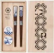 PEANUTS Snoopy Chopsticks Pair Set with Chopstick Rest Wooden Box Made in Japan
