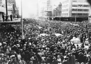 Vast crowd gathers outside Town Hall King William Street to wel- 1964 Old Photo