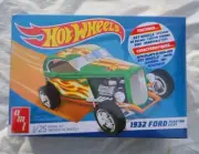 AMT 1932 Ford Phantom Vicky Hot Wheels 1:25 scale Plastic Model Kit New Sealed