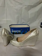 Manhattan Collection Womens Silver waken sil High Wedges Open Toe Sz 8.5 ~ #143b