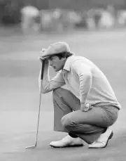 Jerry Pate Representing The Usa Lines Up A Putt 1981 Golf Old Photo