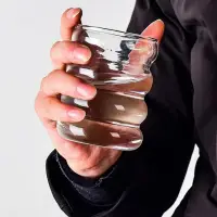 在飛比找蝦皮購物優惠-Shangu> 水瓶波浪形玻璃杯耐熱飲具家用飲料瓶全新