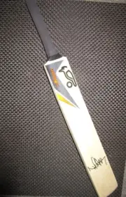 MIKE HUSSEY HAND SIGNED KOOKABURRA MINI CRICKET BAT + COA