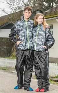 在飛比找Yahoo!奇摩拍賣優惠-天龍牌 迷彩運動風雨衣 二件式 風衣型 雨衣 衣褲型 雨衣