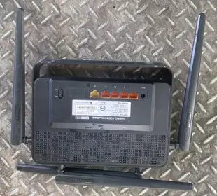 二手TOTOLINK A950RG AC無線基地台(上電有反應功能未測試當銷帳零件品)