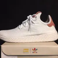 在飛比找蝦皮購物優惠-PHARRELL x Adidas Tennis Hu菲董聯