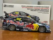 2014 Bathurst 10th Place Holden VF Commodore Lowndes/Richards 1:18 Classic